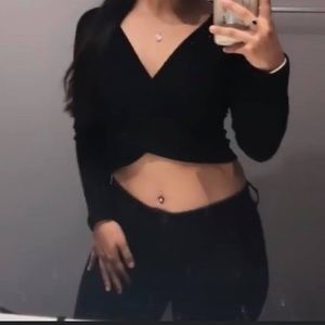 ✨Black glittery crop top 🖤✨